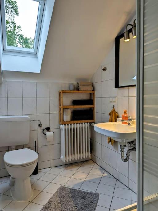 Apartment Mit Balkon In Hannover-Ahlem Bagian luar foto