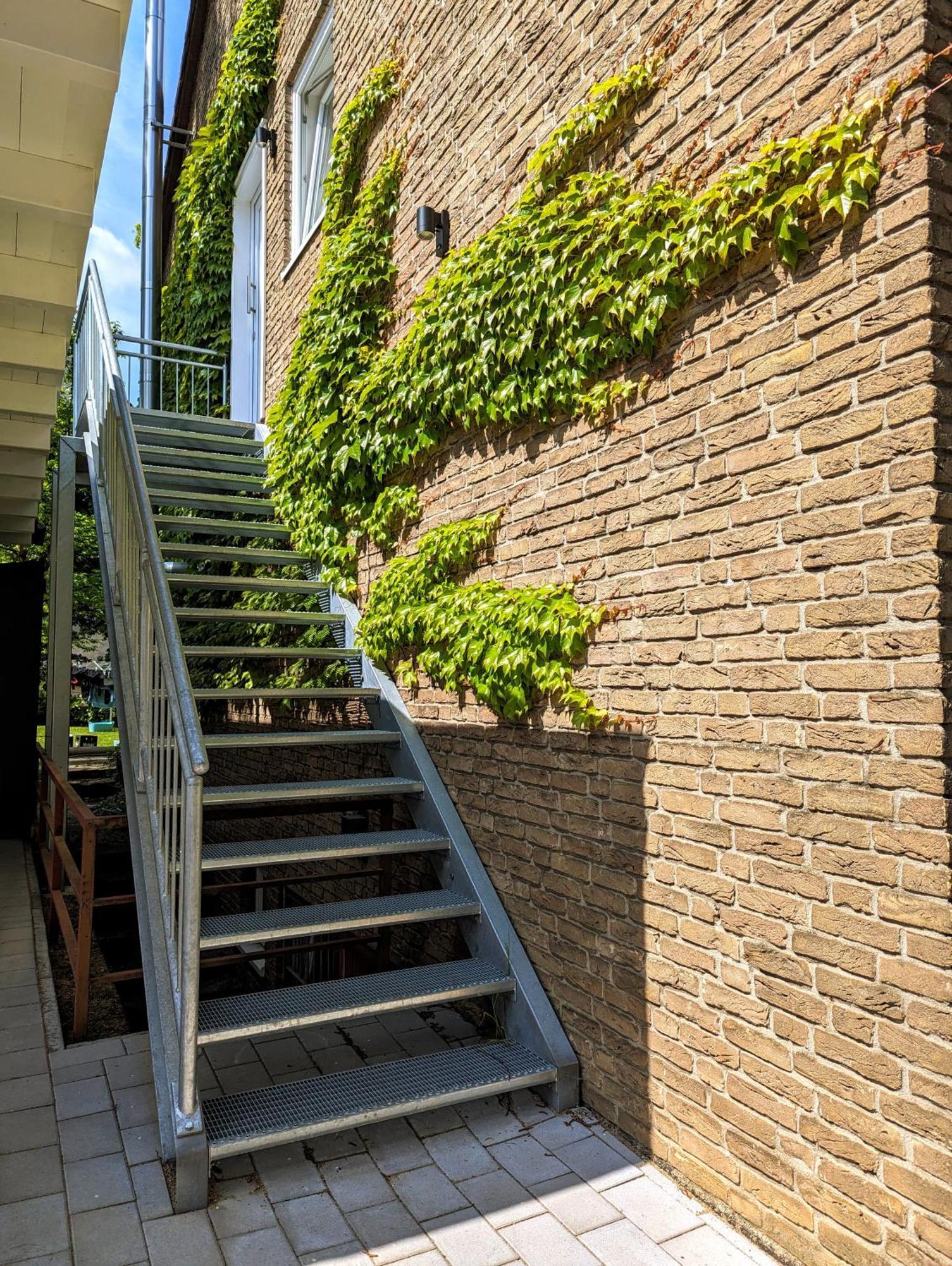 Apartment Mit Balkon In Hannover-Ahlem Bagian luar foto